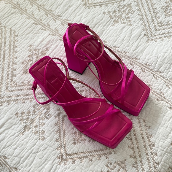 New Barbicore Strappy Heels - Picture 3 of 6